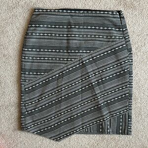 Black and White Patterned Women's Skirt from Garnett Hill